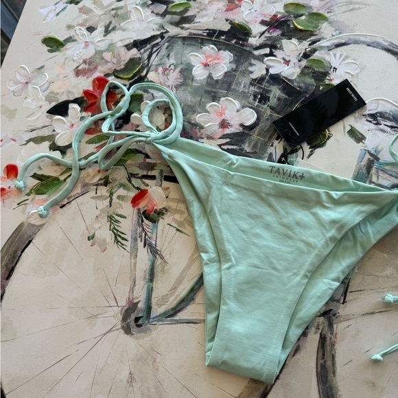 LAST PRICE🍒🤍 TAVIK swimming bottom 💐 - Picture 2 of 8